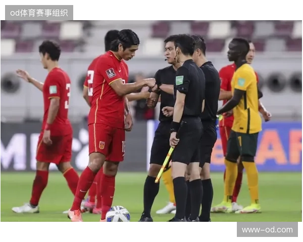 国足客场演练高效防反战术,主帅加文-李对新加坡控制局面却失利的结果表示不满 国足客场演练高效防反战术,主帅加文-李对新加坡控制局面却失利的结果表示不满